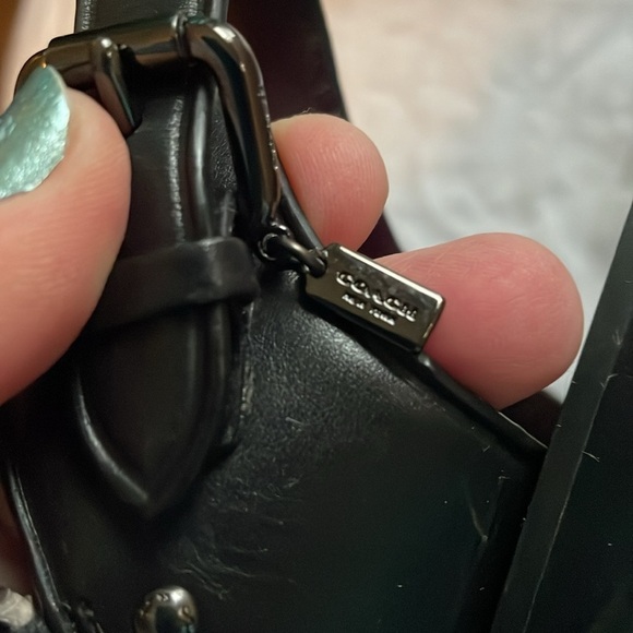 Coach Clarkson Leather Black White Snakeskin Print Thong Sandals size 9B - Picture 12 of 16